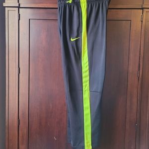Mens nike therma-fit sweat pants size 2xl